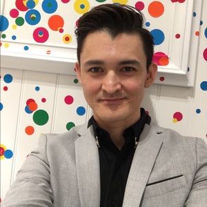 Meet your Posher, Dana